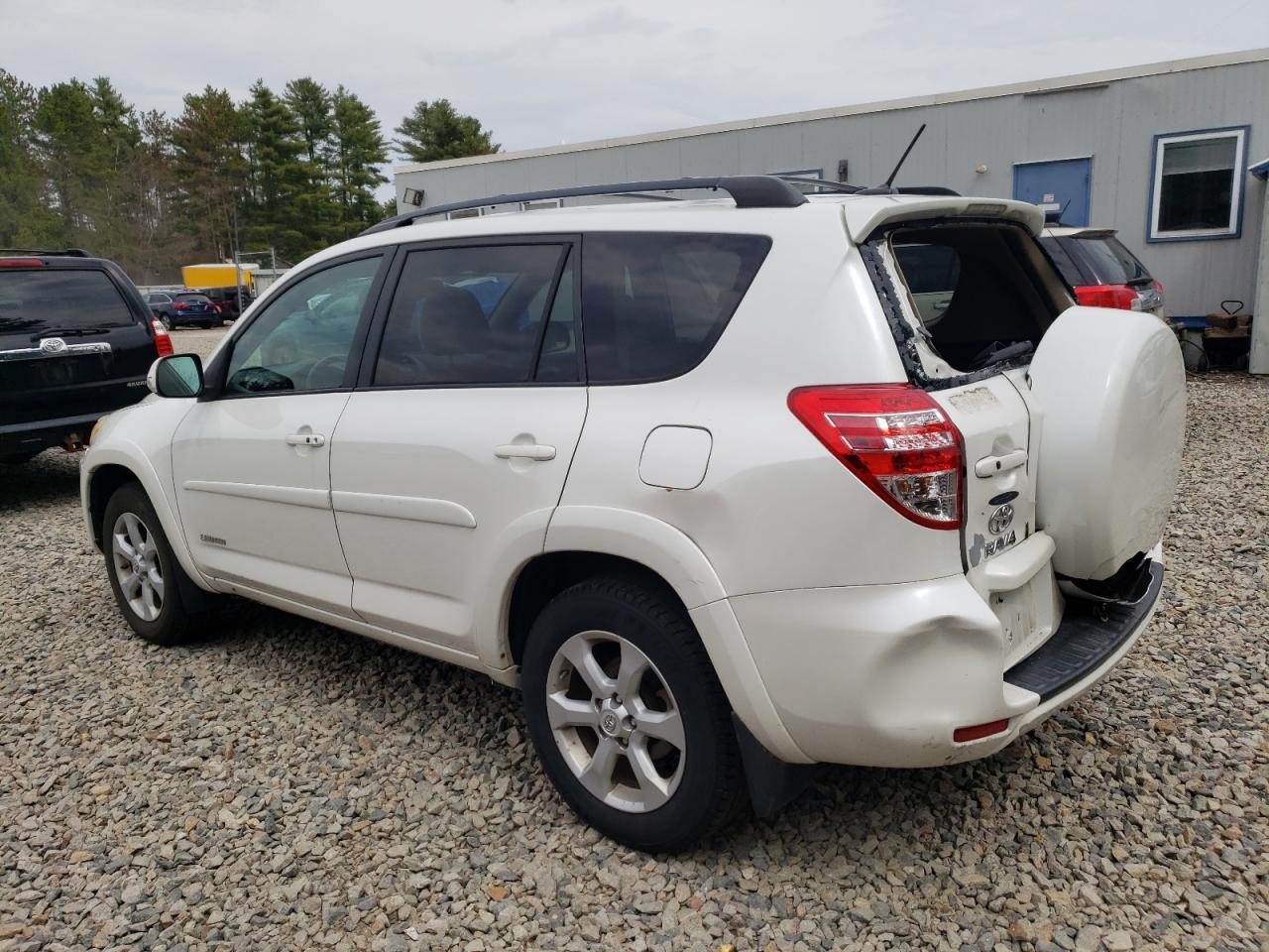 2011 Toyota Rav4 - Image 2