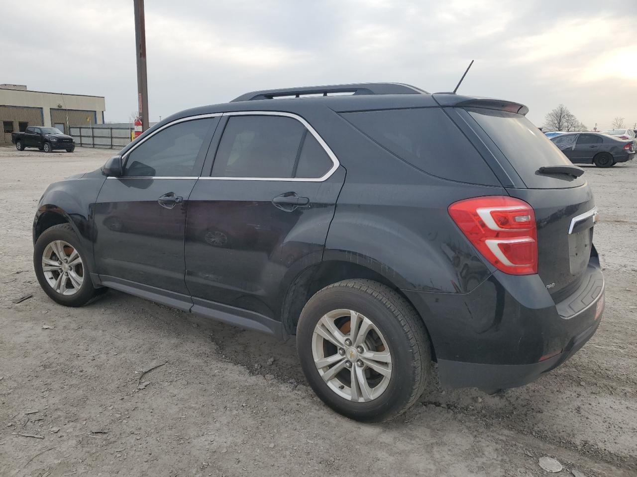 2016 Chevrolet Equinox Lt - Image 2