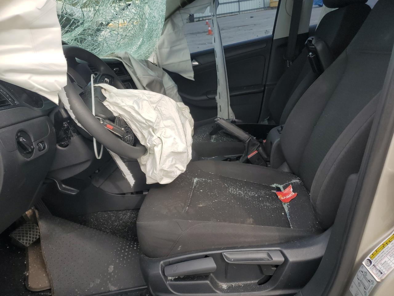 2016 Volkswagen Jetta S - Фото 7