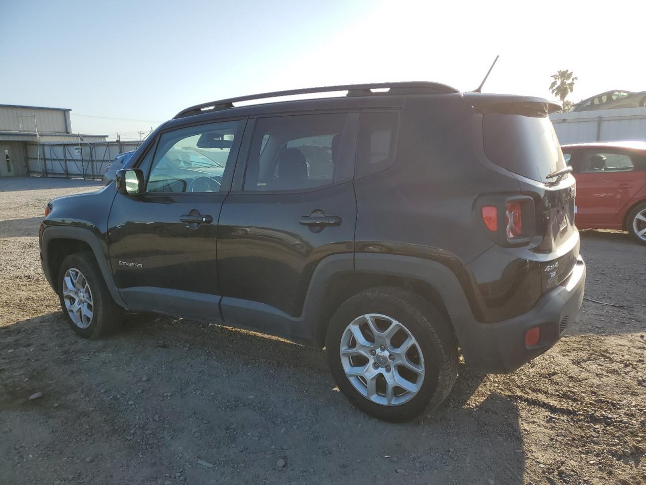 2016 Jeep Renegade Latitude - Image 2
