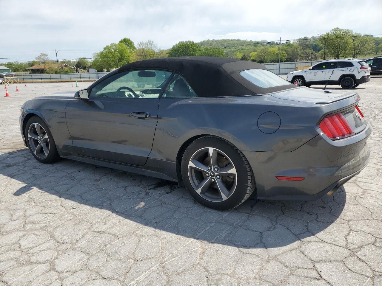 2015 Ford Mustang - Фото 2