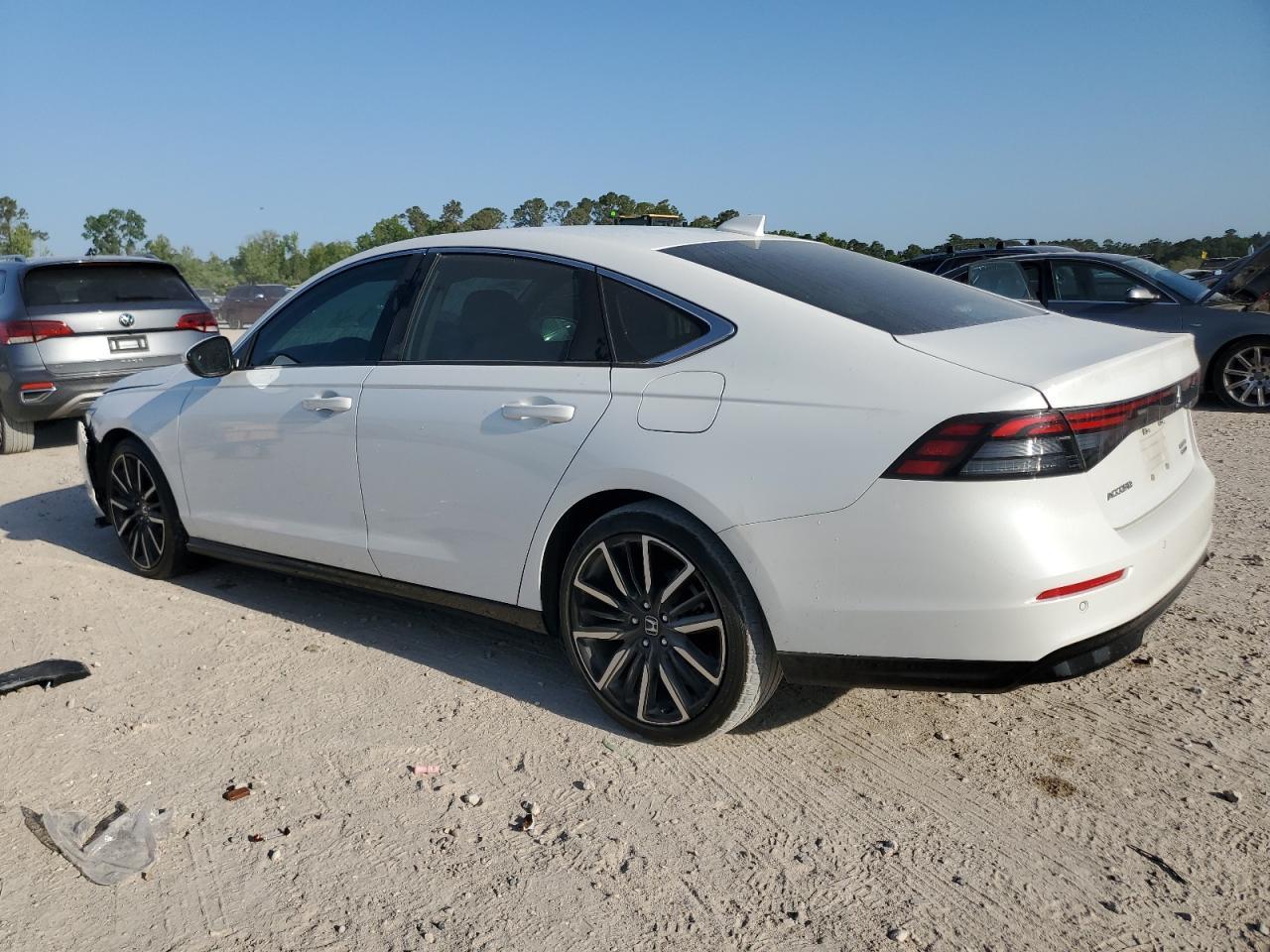 2023 Honda Accord Touring Hybrid - Image 2