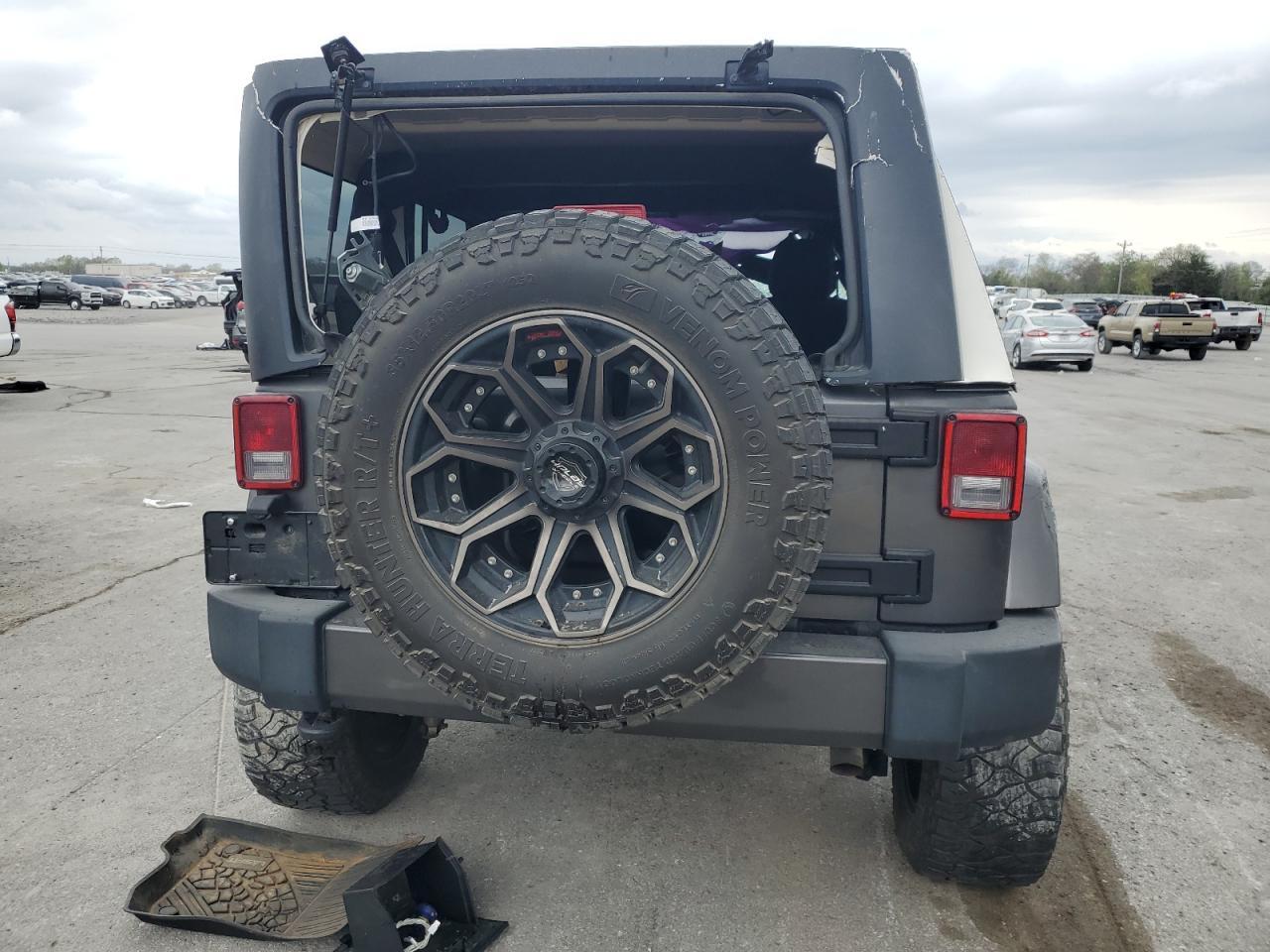 2018 Jeep Wrangler Unlimited Sahara - Image 6