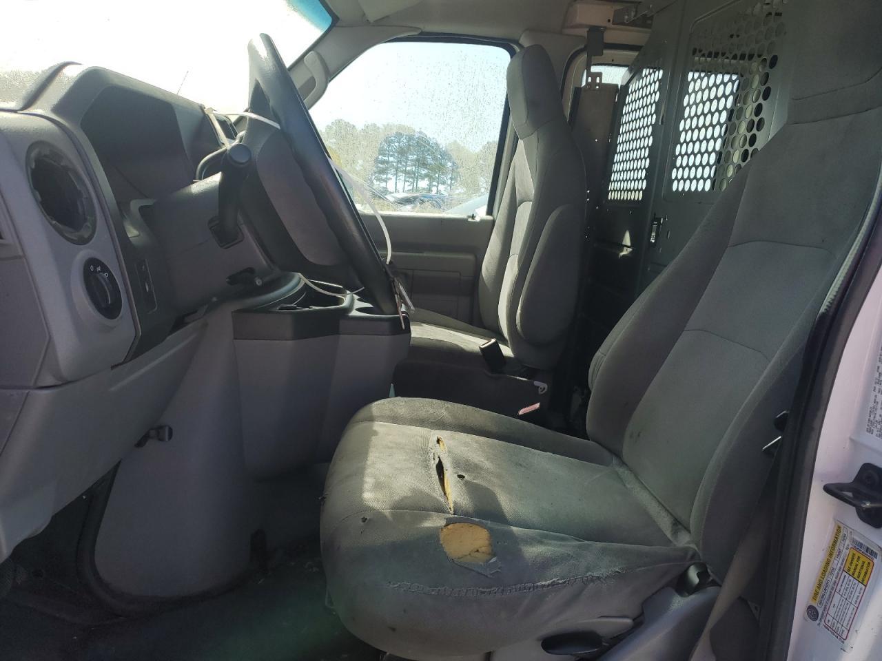 2013 Ford Econoline E250 Van - Image 7