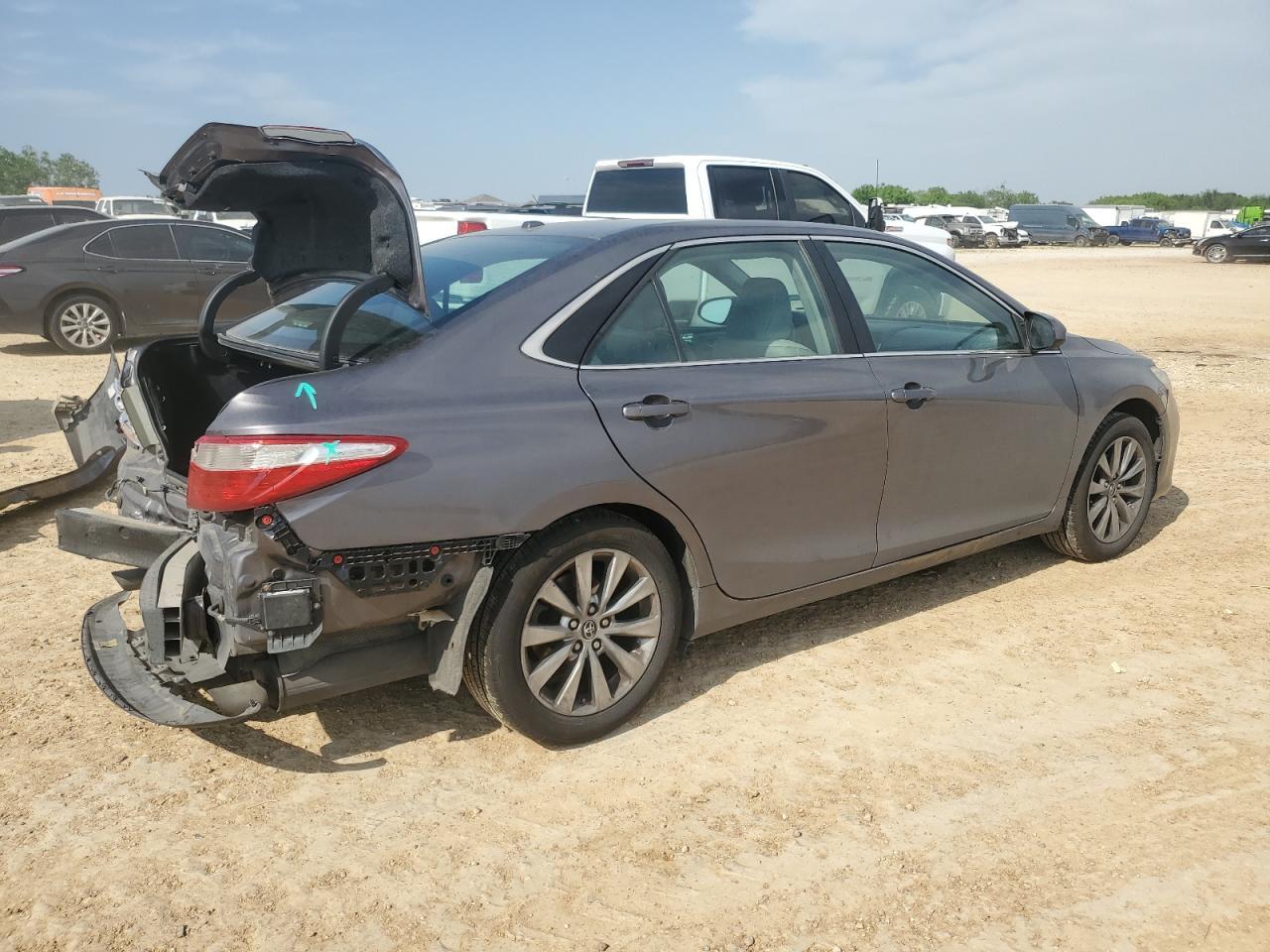 2015 Toyota Camry Xse - Фото 3