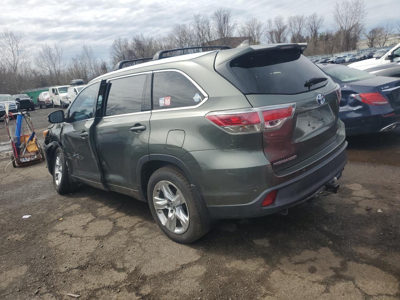 2016 Toyota Highlander Hybrid Limited - Image 2