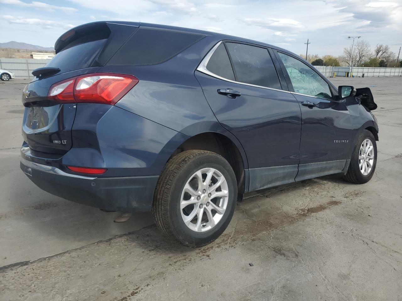 2018 Chevrolet Equinox Lt - Image 3