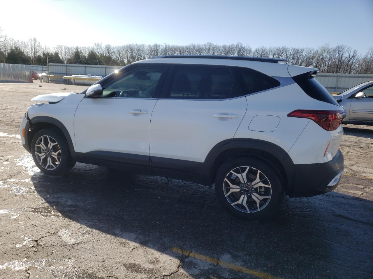 2023 Kia Seltos Ex - Image 2