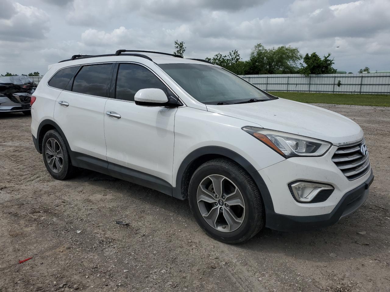 2013 Hyundai Santa Fe Gls - Image 4