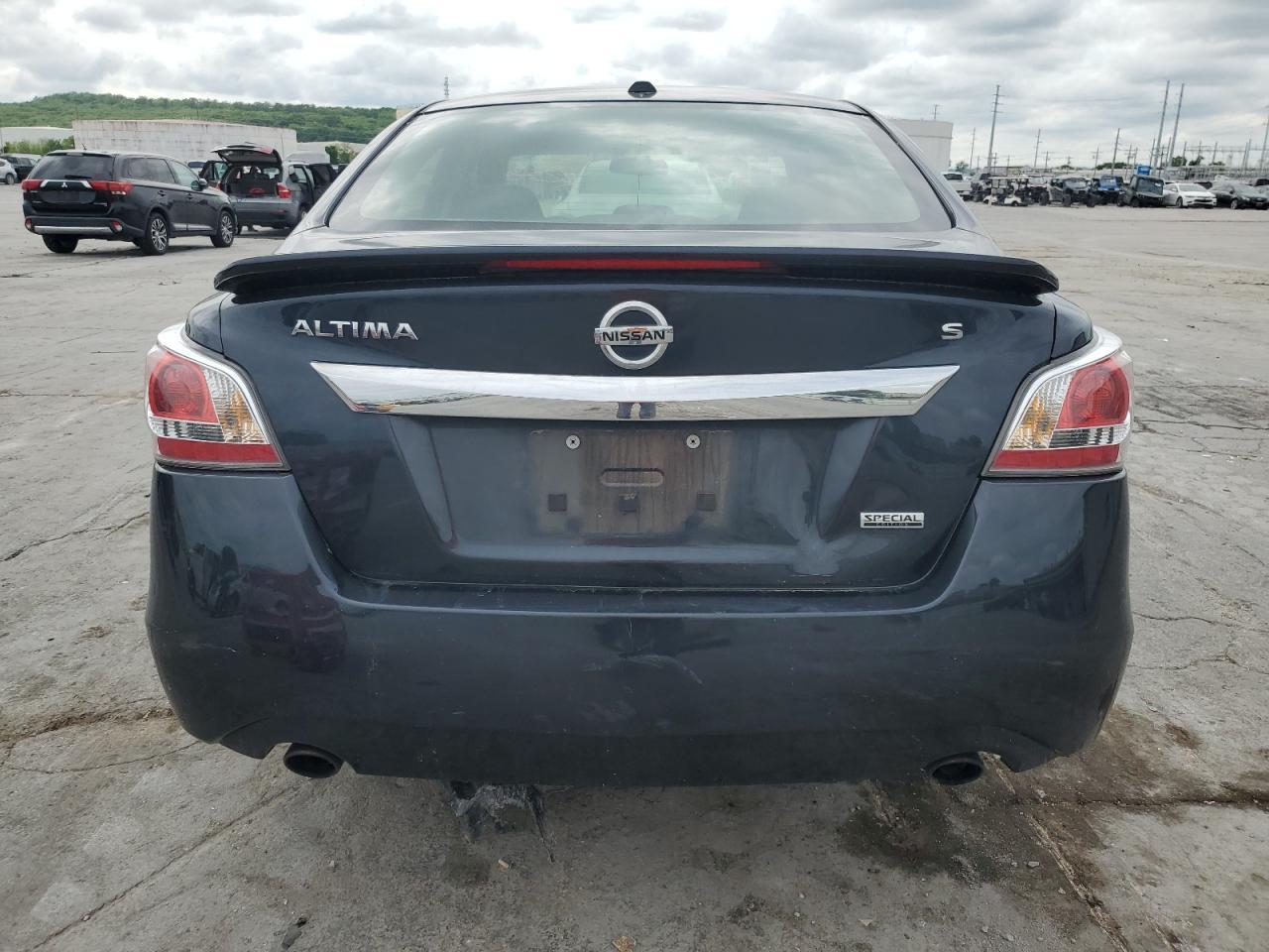 2015 Nissan Altima 2.5 - Image 6