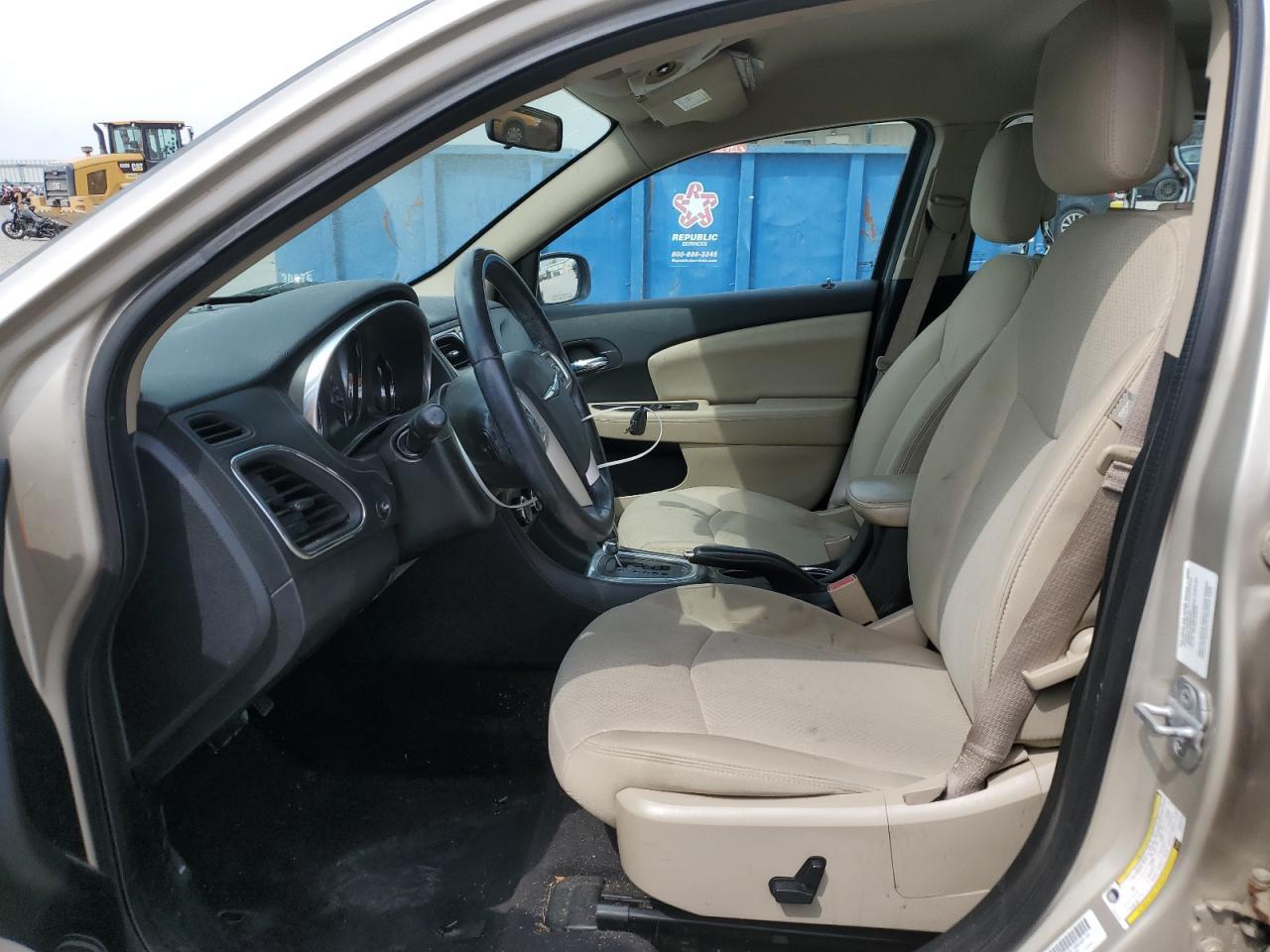 2013 Chrysler 200 Touring - Фото 7