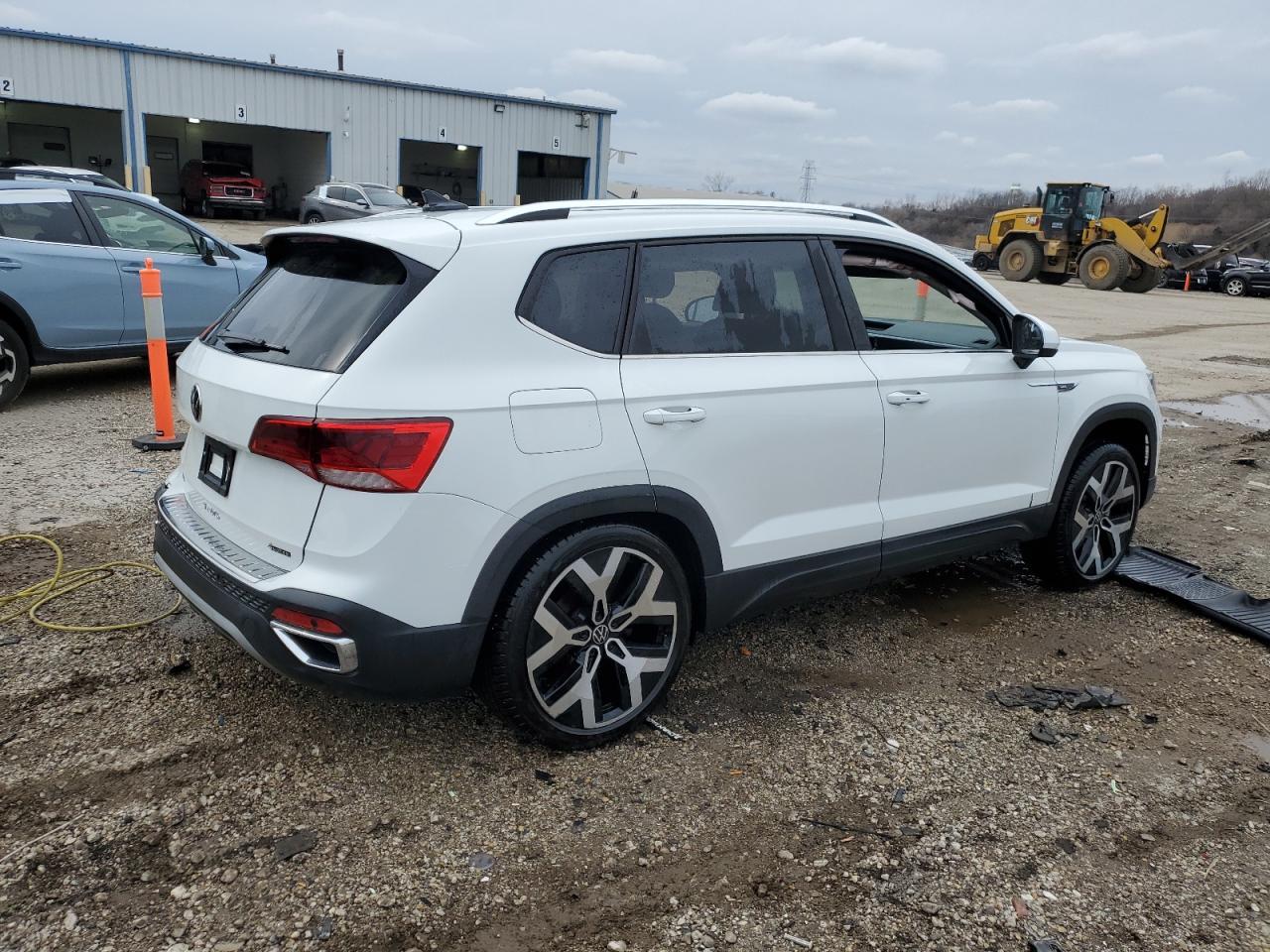 2023 Volkswagen Taos Sel - Фото 3
