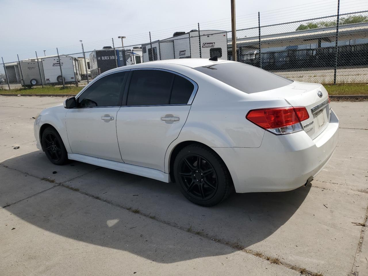 2011 Subaru Legacy 3.6R Premium - Image 2