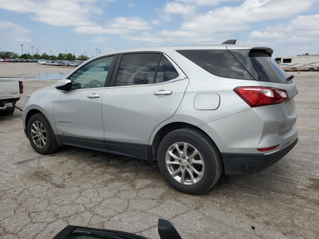 2021 Chevrolet Equinox Lt - Фото 2