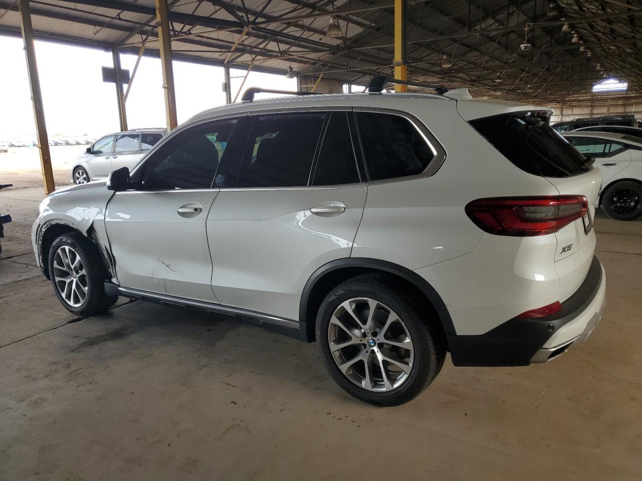 2020 BMW X5 xDrive50I - Image 2