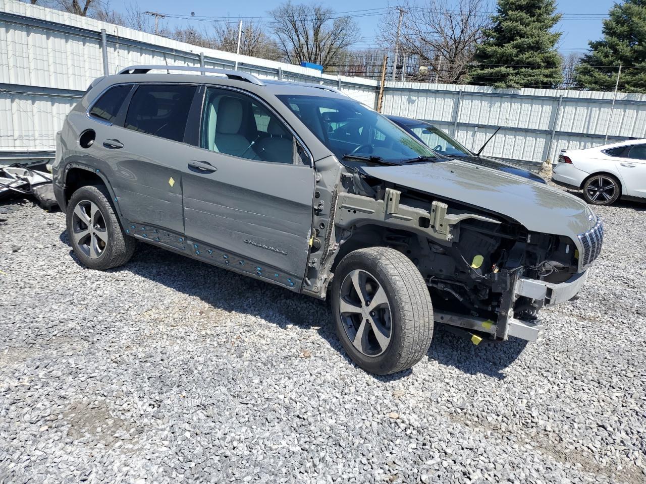 2019 Jeep Cherokee Limited - Image 4