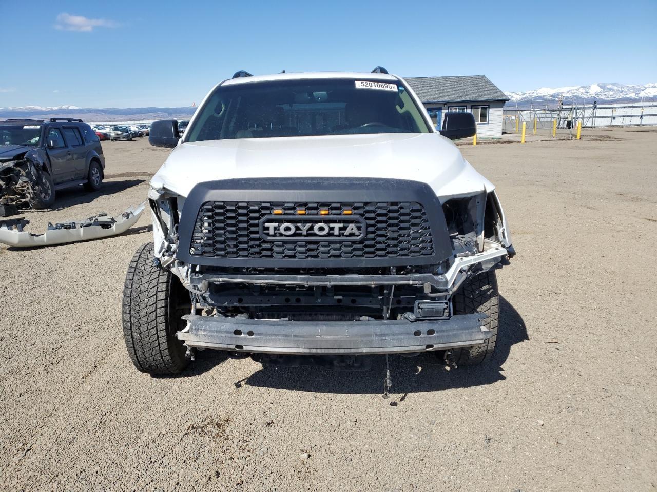 2016 Toyota Sequoia Platinum - Фото 5