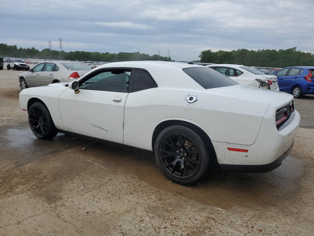 2015 Dodge Challenger Sxt - Фото 2