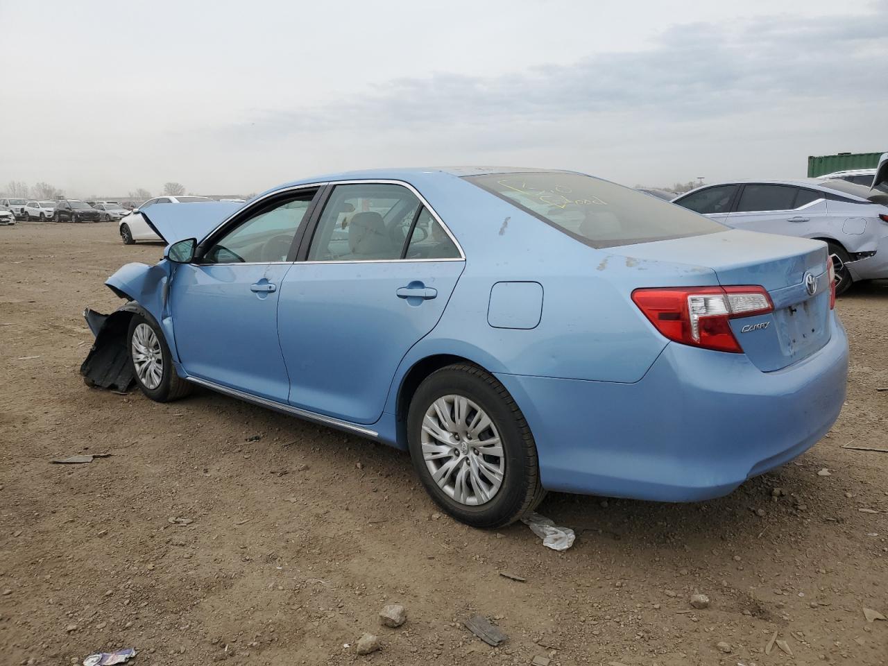 2012 Toyota Camry Base - Фото 2