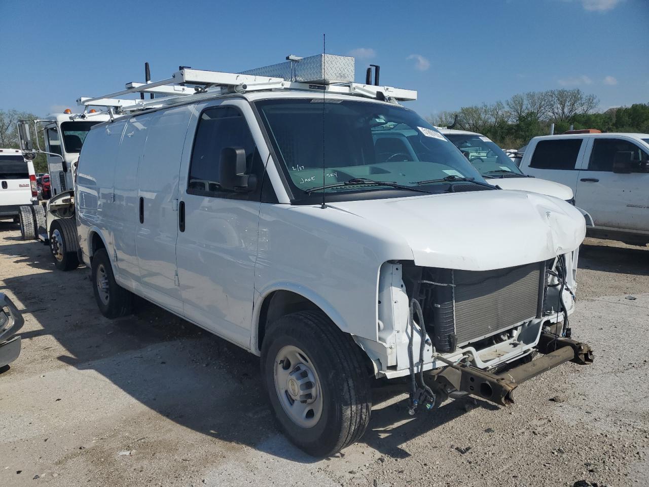 2023 Chevrolet Express G2500 - Фото 4