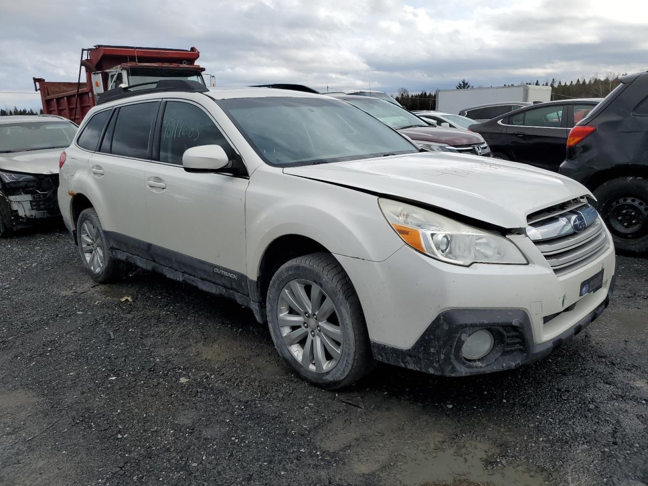 2013 Subaru Outback 3.6R Limited - Image 4