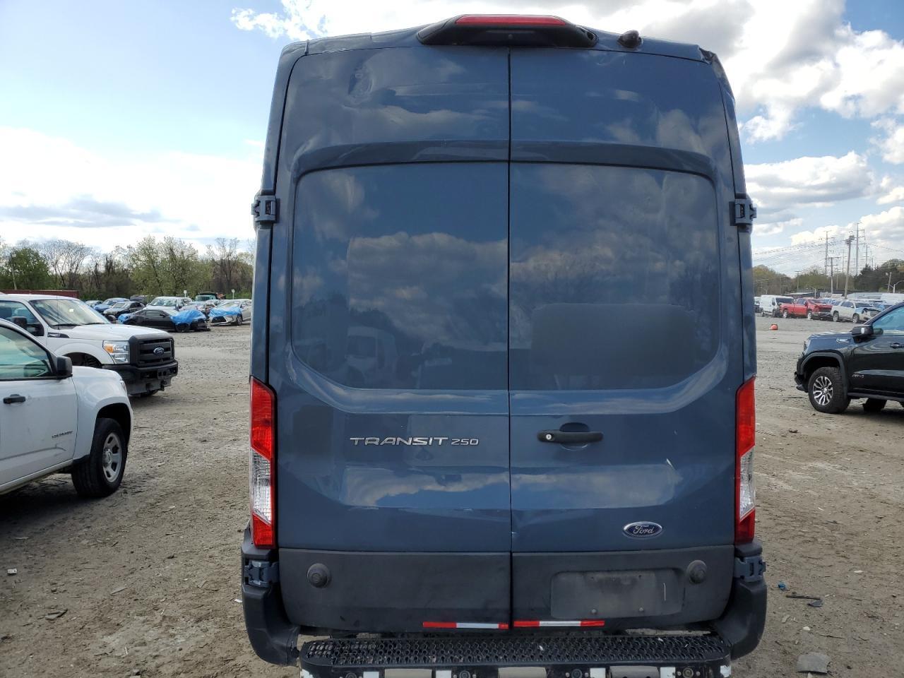 2020 Ford Transit T-250 - Фото 6