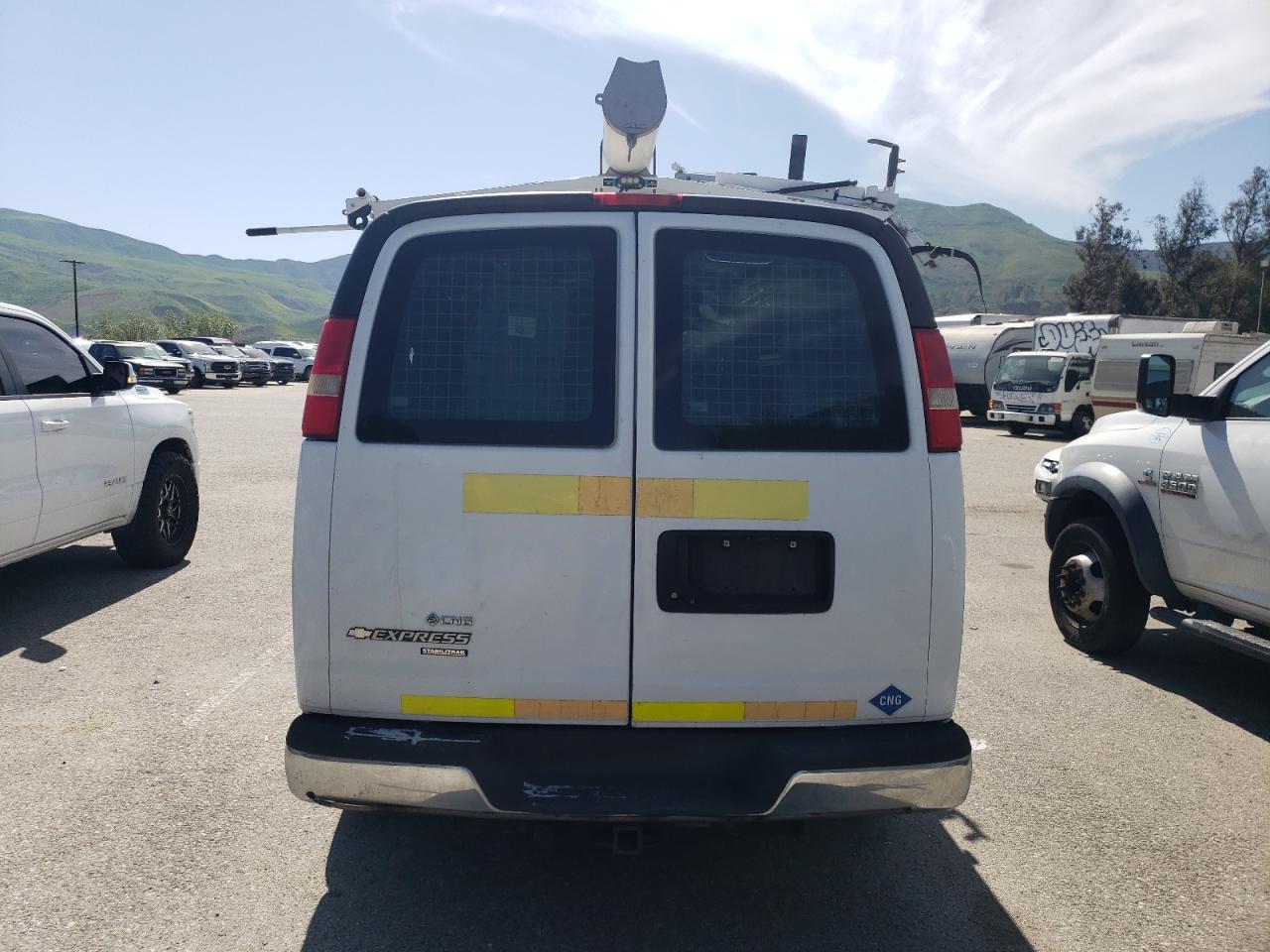 2014 Chevrolet Express G2500 - Фото 6