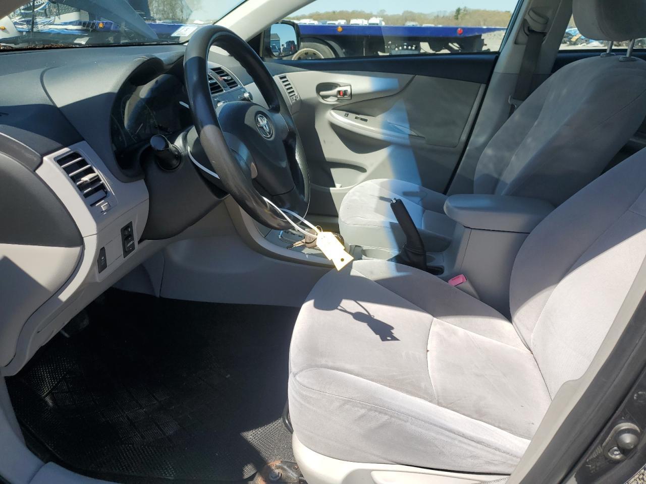 2011 Toyota Corolla Base - Фото 7