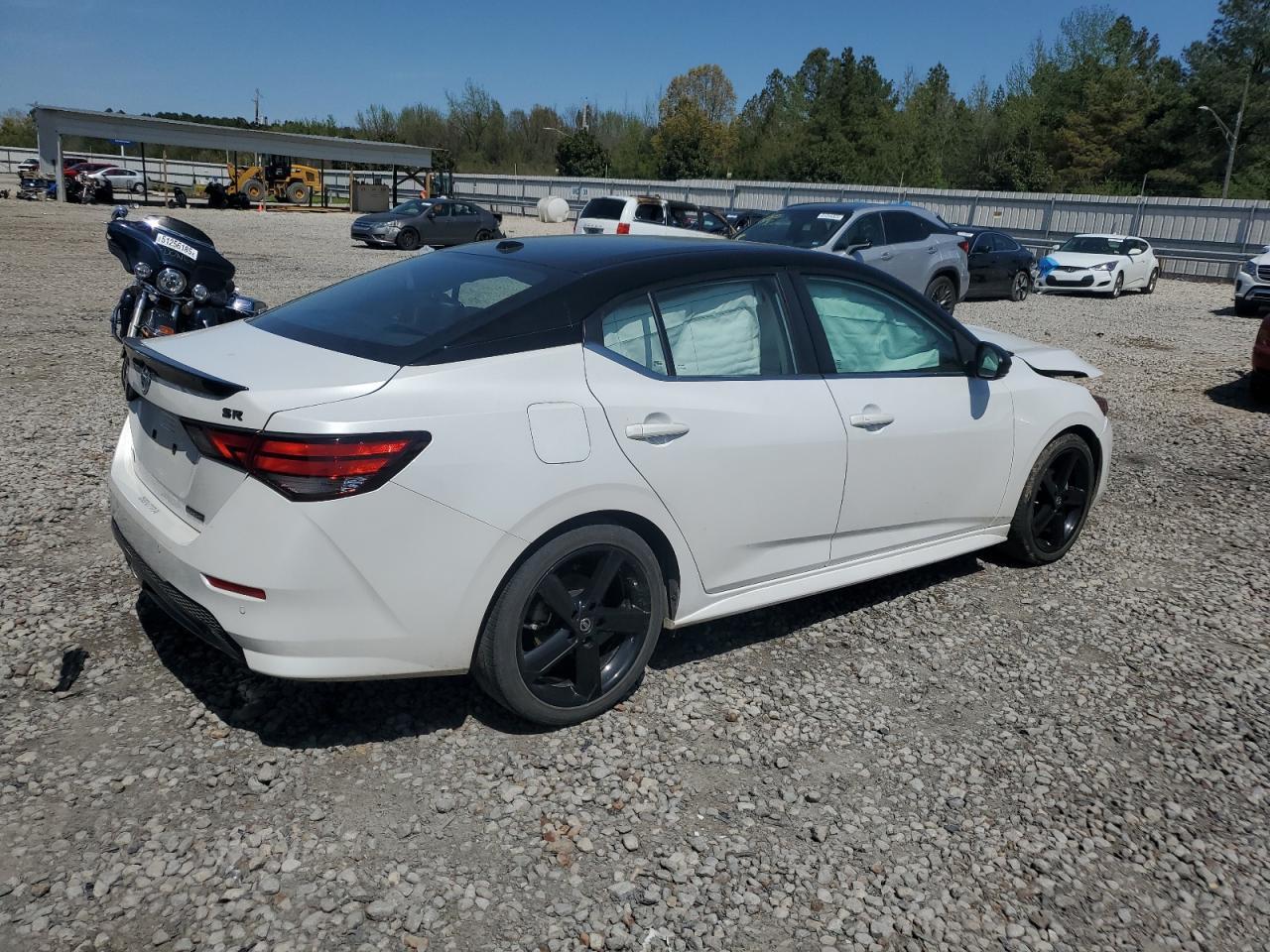 2023 Nissan Sentra Sr - Image 3