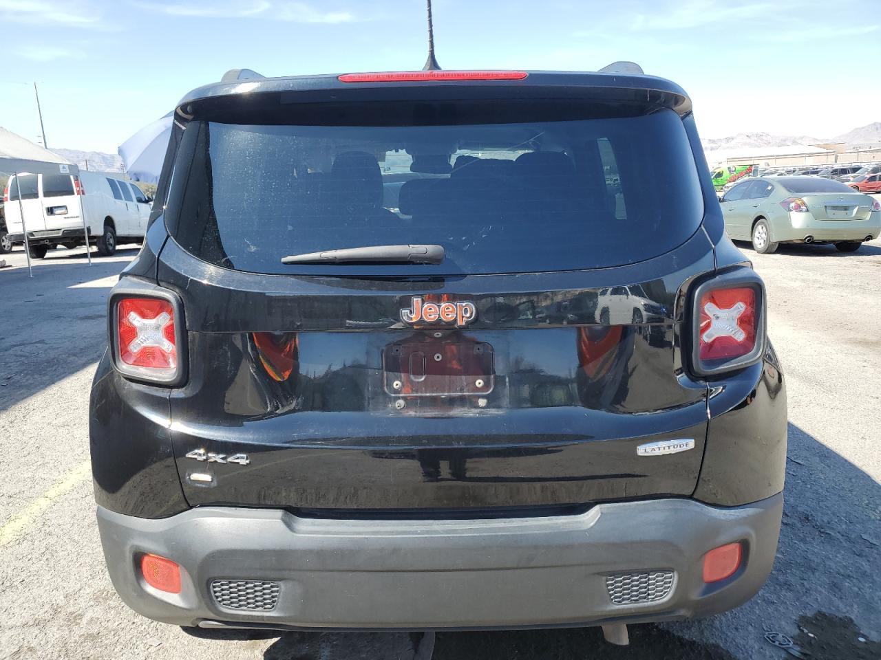 2017 Jeep Renegade Latitude - Фото 6
