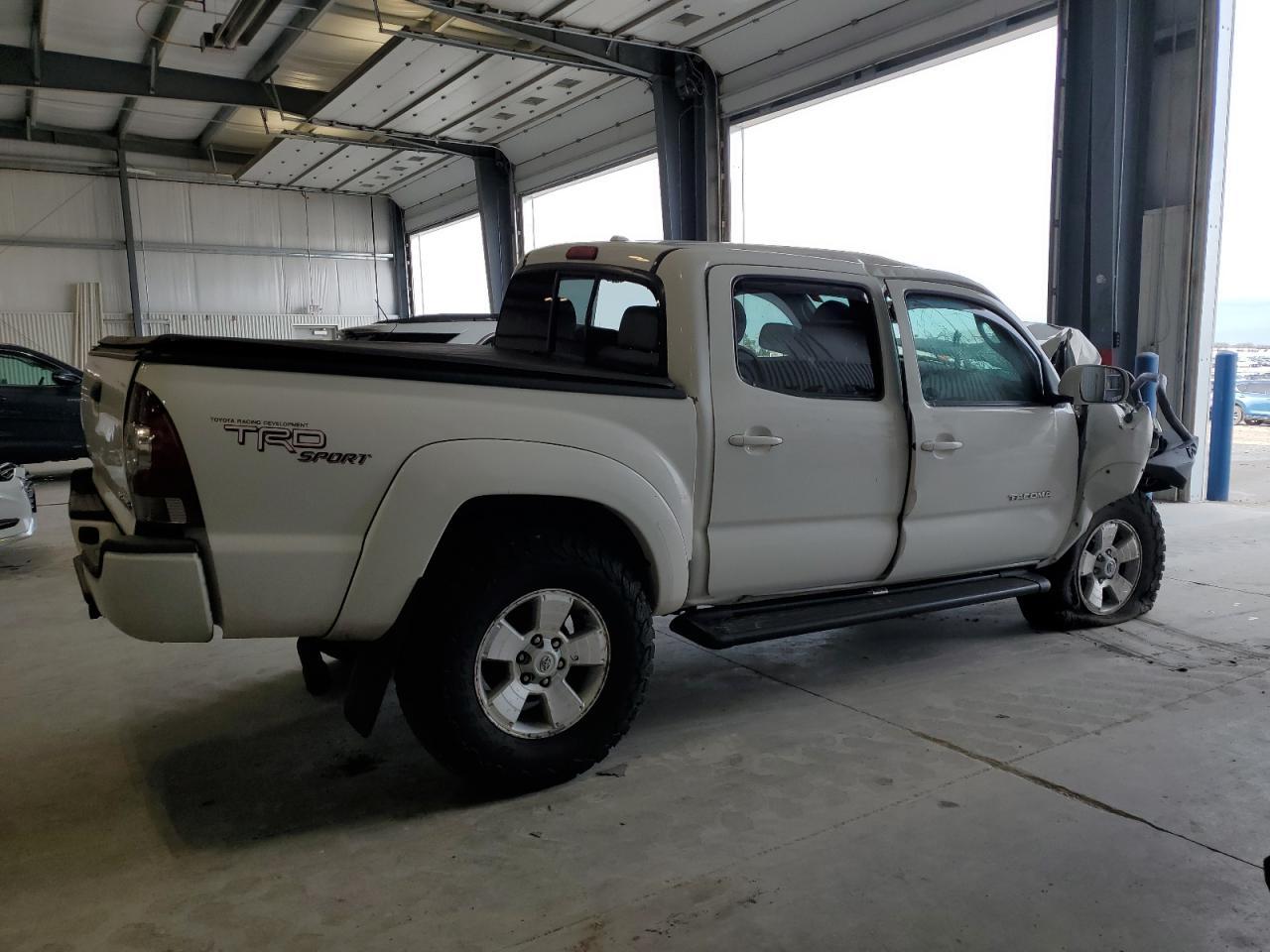 2010 Toyota Tacoma Double Cab - Фото 3