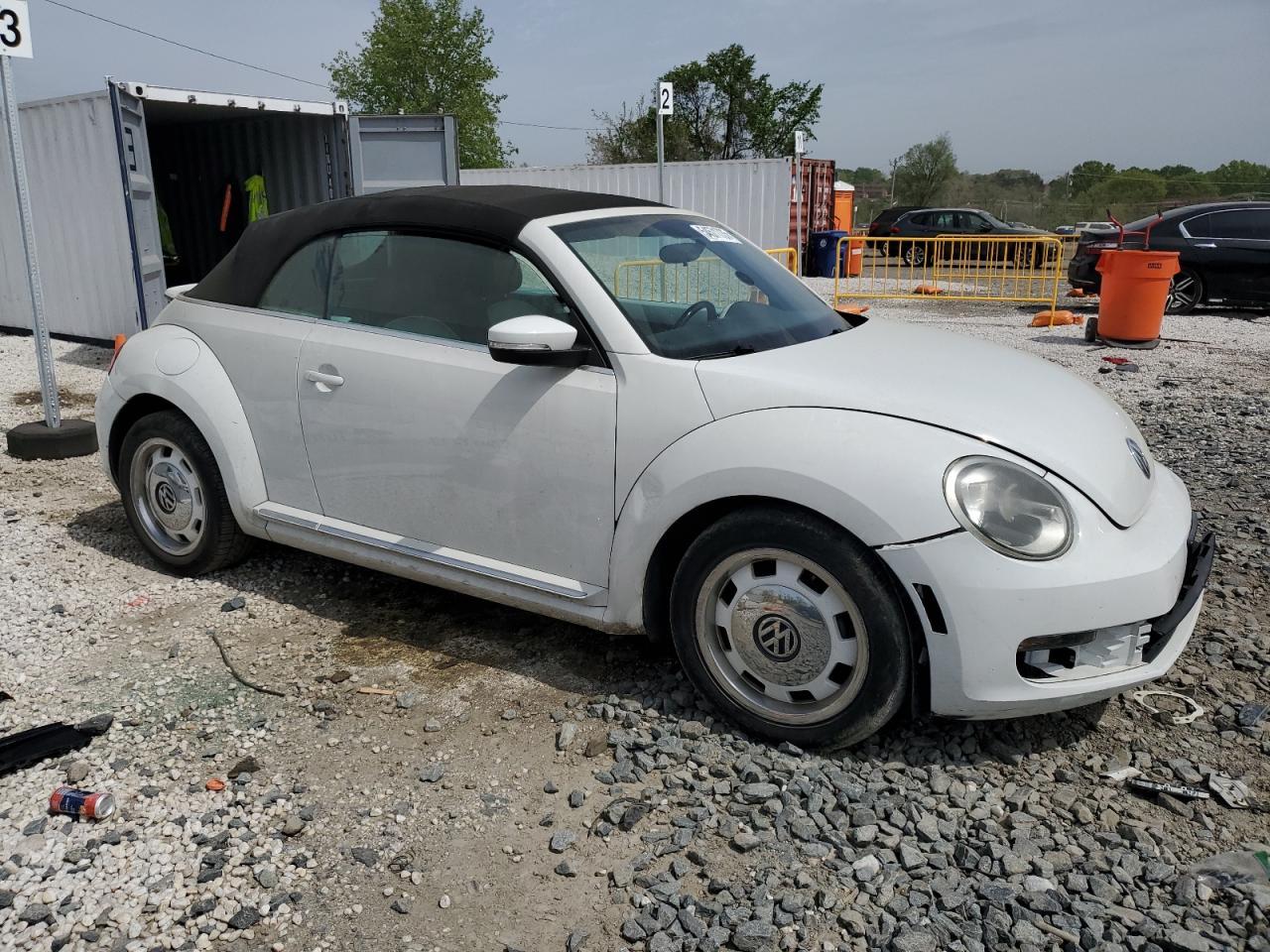 2015 Volkswagen Beetle 1.8T - Фото 4
