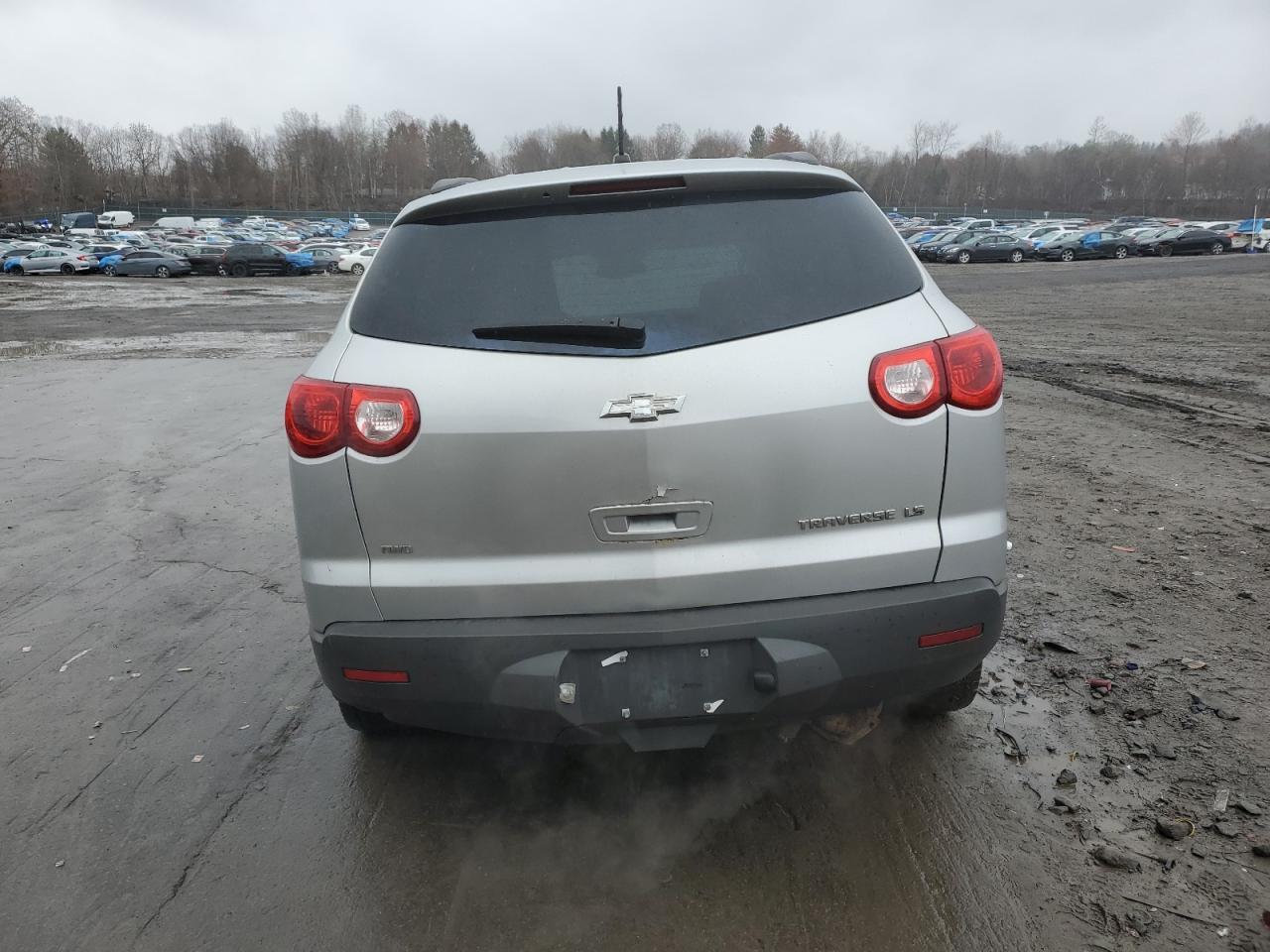 2011 Chevrolet Traverse Ls - Фото 6