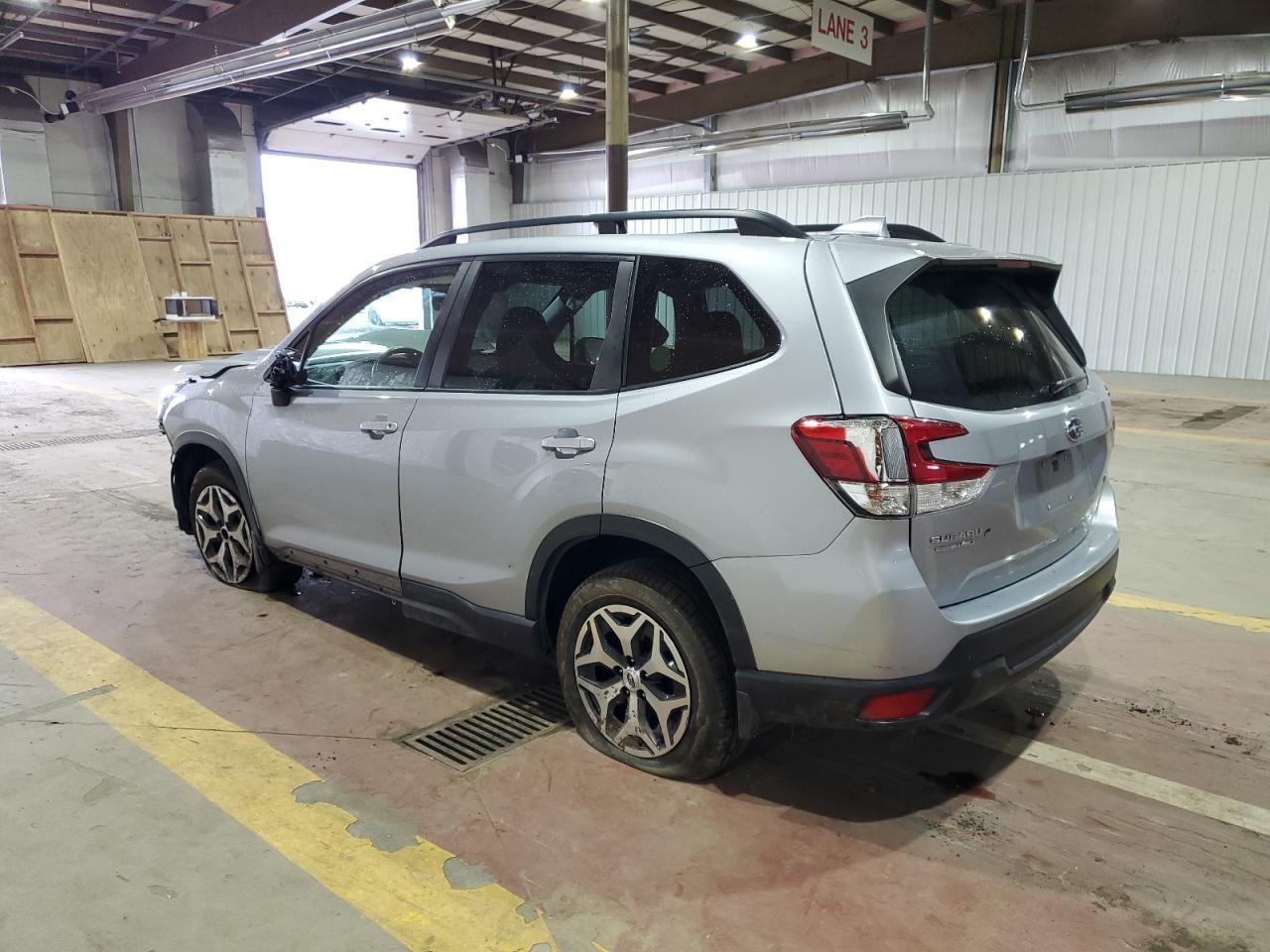 2019 Subaru Forester Premium - Фото 2