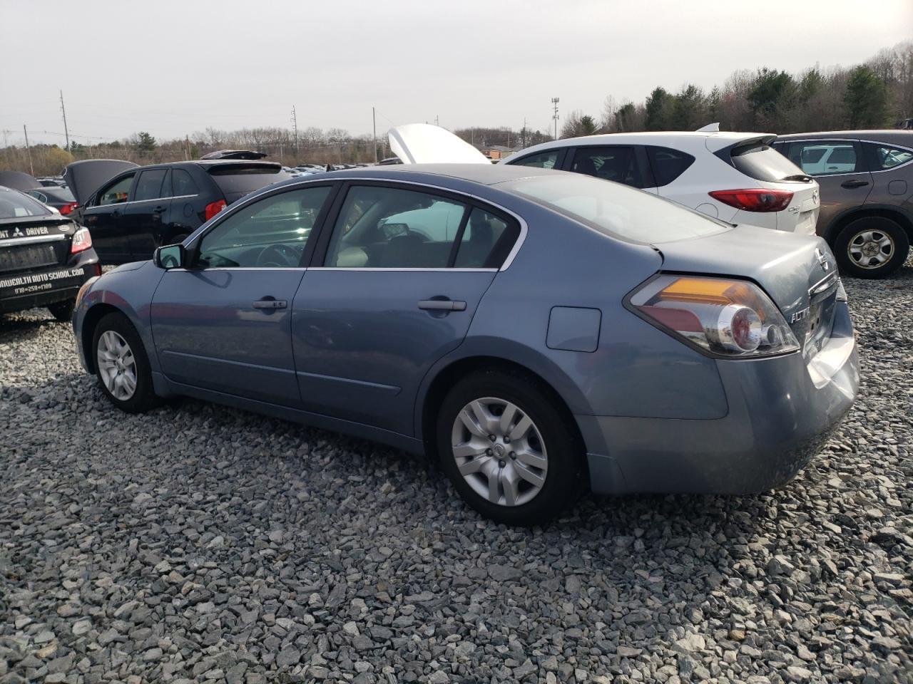 2010 Nissan Altima Base - Image 2