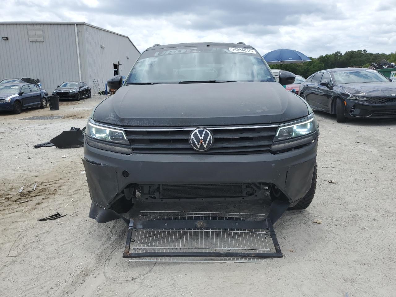 2018 Volkswagen Tiguan Se - Image 5