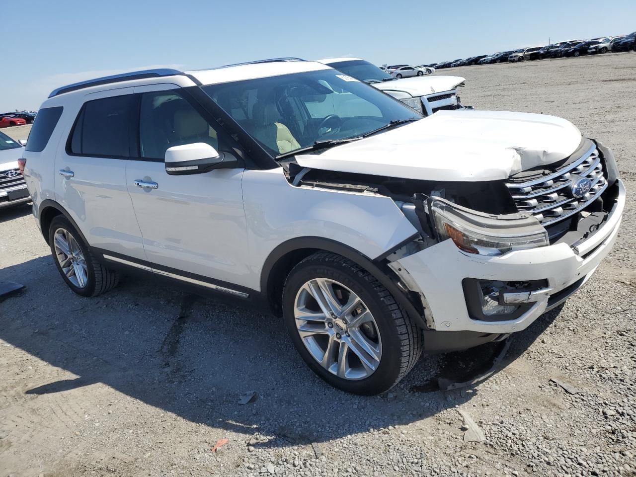 2017 Ford Explorer Limited - Image 4