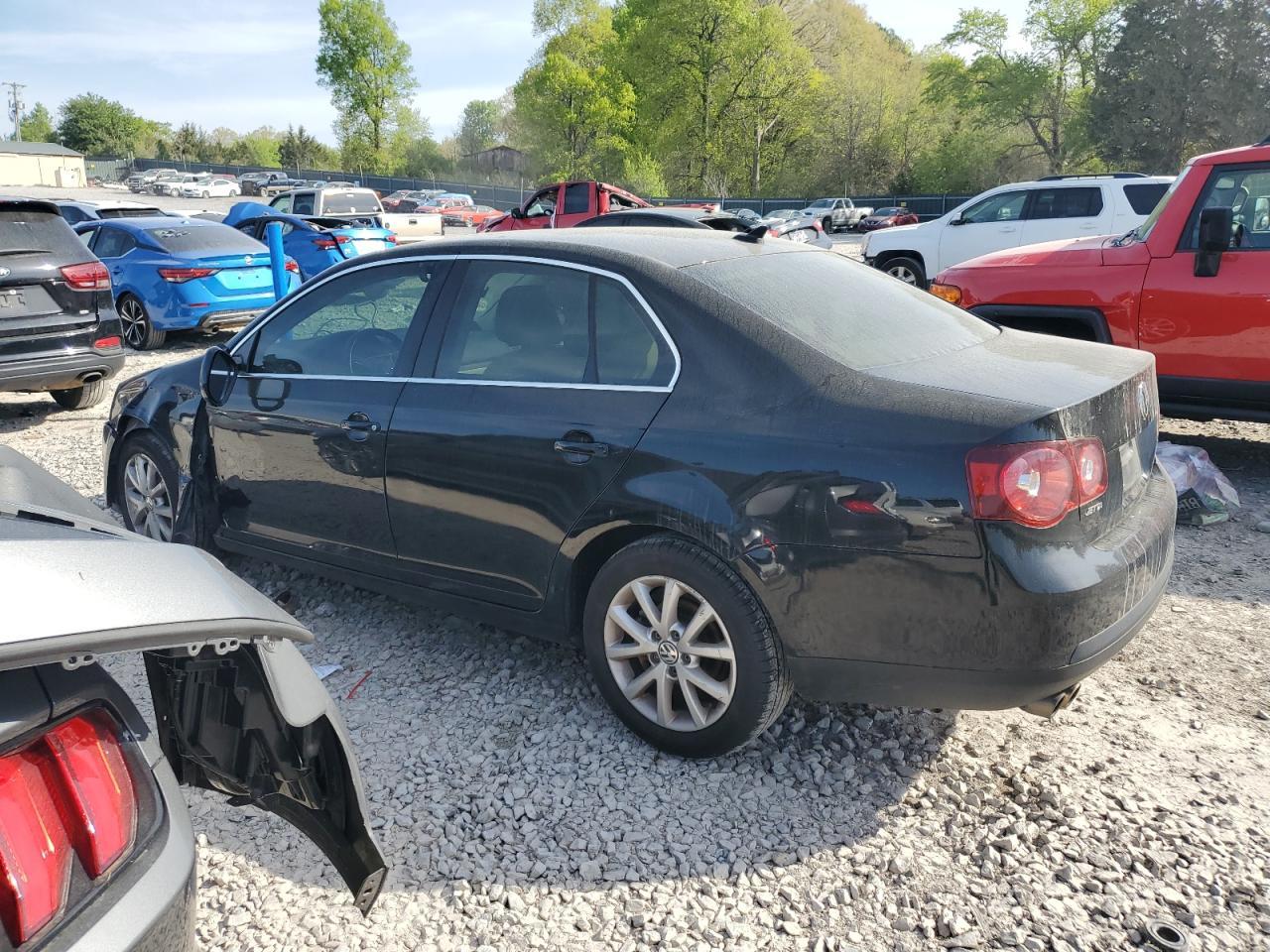 2010 Volkswagen Jetta Se - Фото 2