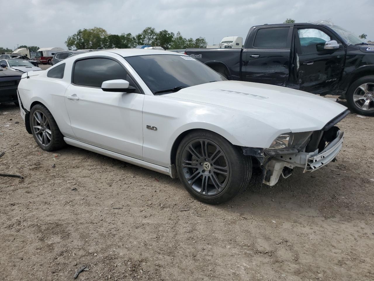 2014 Ford Mustang Gt - Фото 4