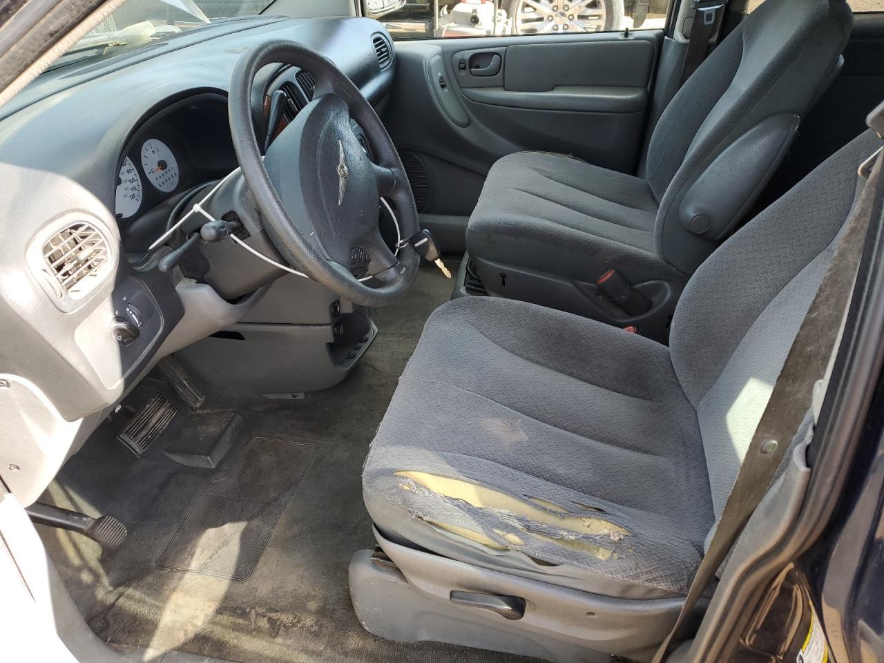 2005 Chrysler Town & Country - Фото 7