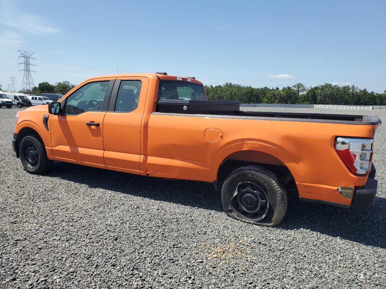 2021 Ford F150 Super Cab - Фото 2