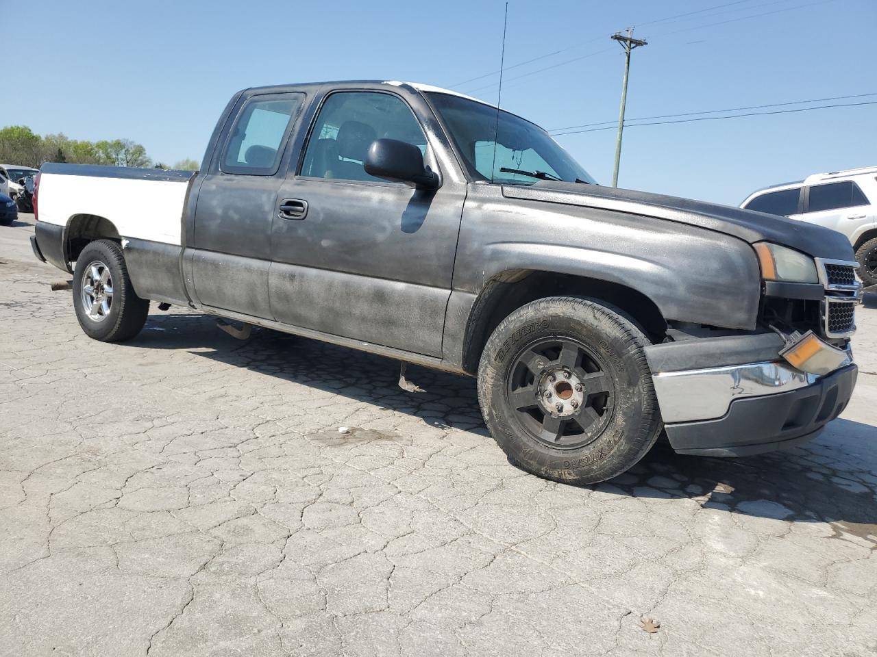 2006 Chevrolet Silverado C1500 - Image 4