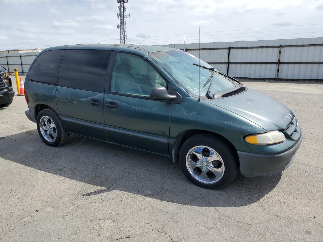 1998 Dodge Caravan - Image 4