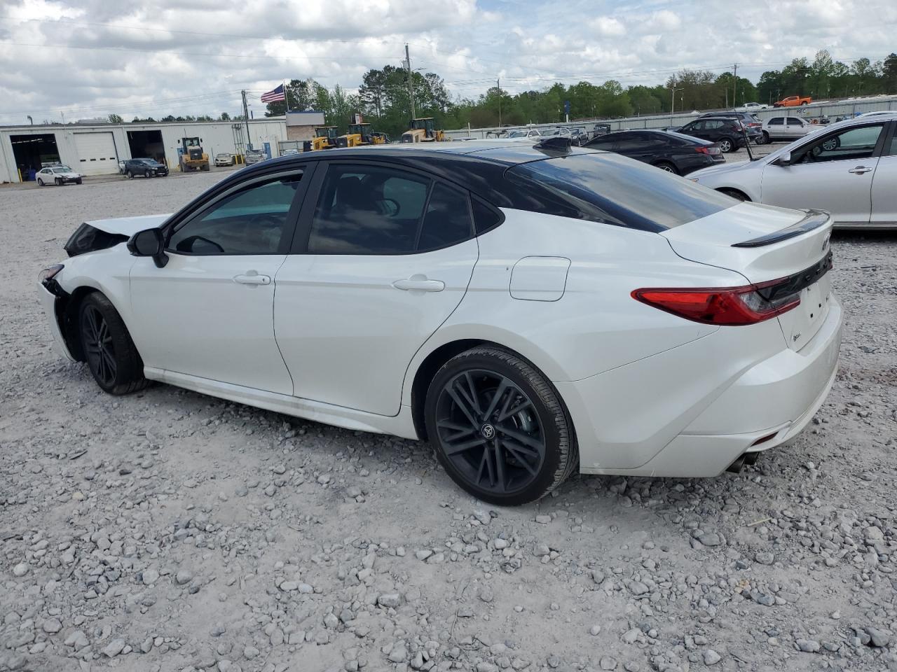 2025 Toyota Camry Xse - Фото 2