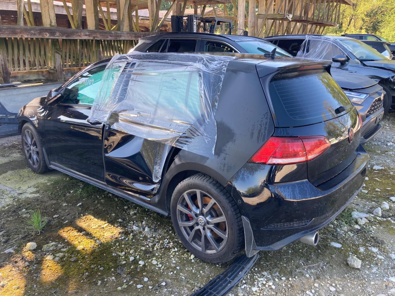 2019 Volkswagen Gti S - Image 2