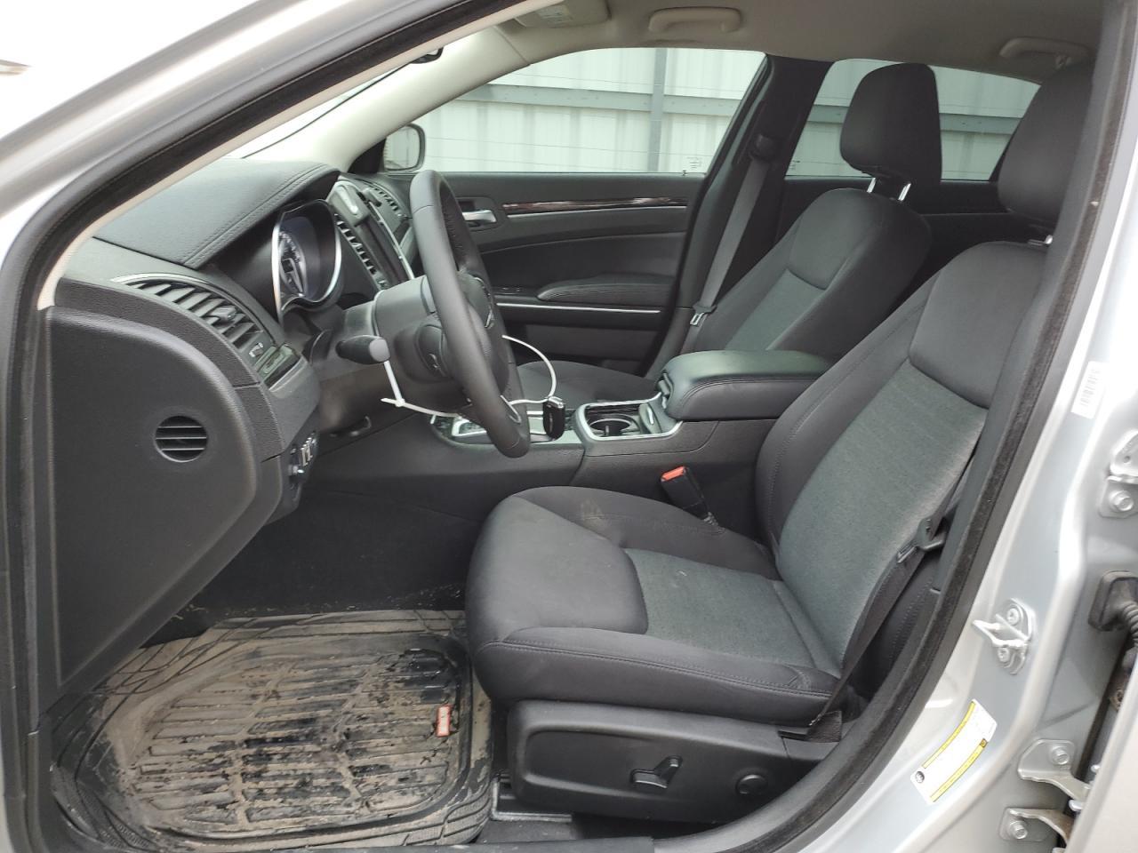 2023 Chrysler 300 Touring - Image 7