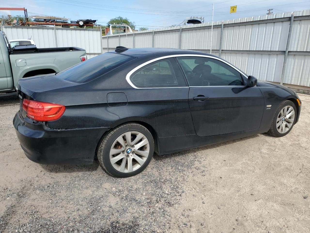 2012 BMW 328 Xi - Image 3