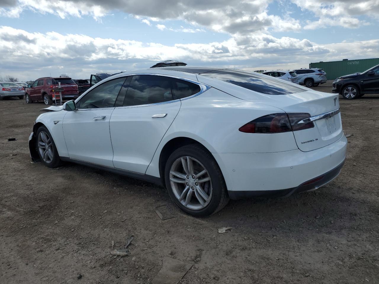 2015 Tesla Model S 85 - Фото 2
