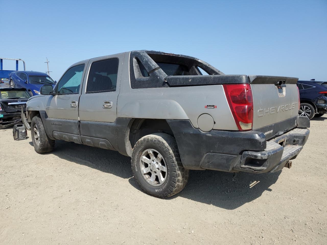 2002 Chevrolet Avalanche C1500 - Фото 2