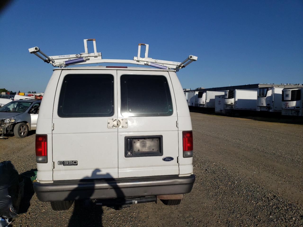 2004 Ford Econoline E350 Super Duty Van - Фото 6